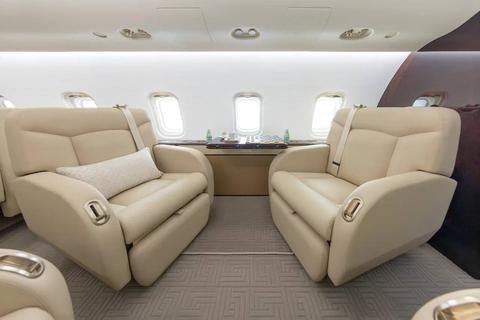 Открыть на весь экран Challenger 850 4